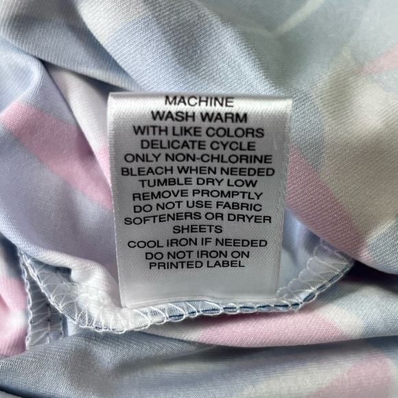 Roundtree & Yorke Performance Men’s Polo. Pink & Blue Sailboats. Size XL. - Picture 9 of 9